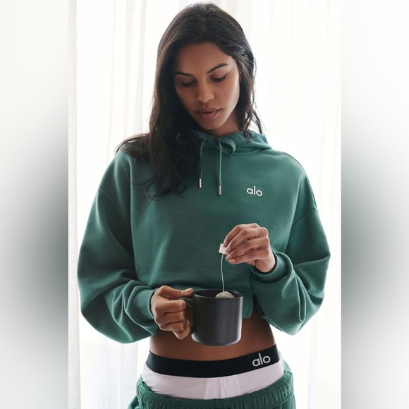 ALO Yoga Tops - NWT - ALO yoga - Accolade Hoodie - Women’s - Size: XS/2-4